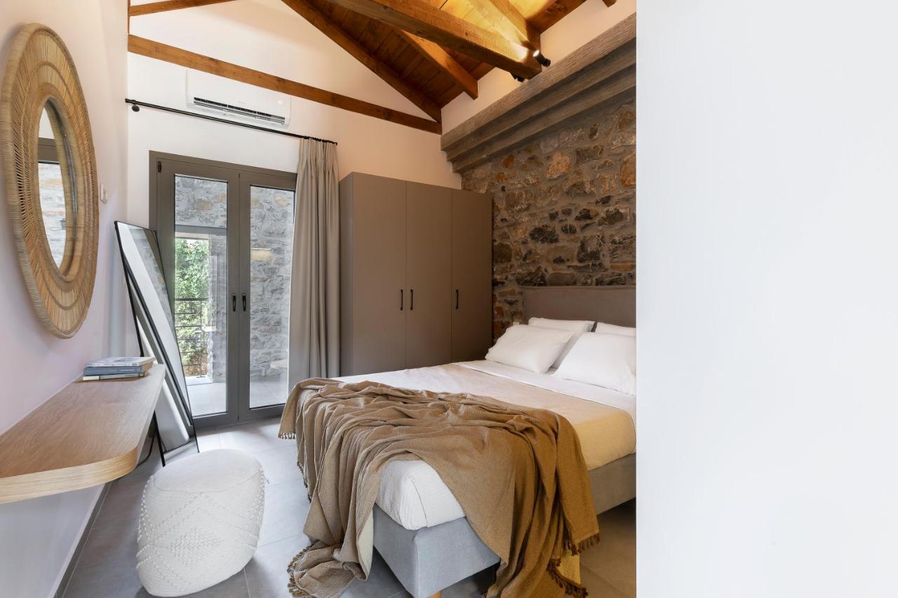 Lichnos Luxury Suites Sourpi Exterior foto