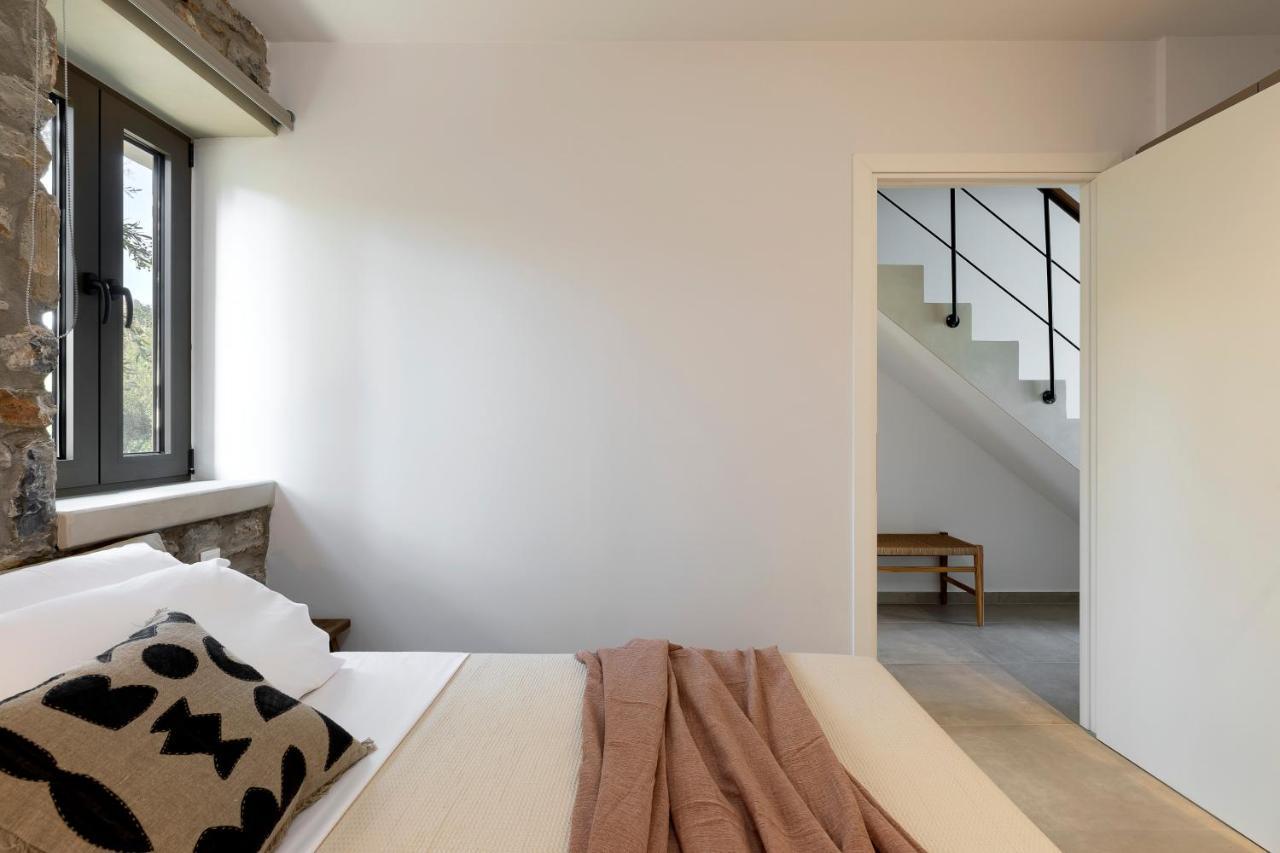 Lichnos Luxury Suites Sourpi Exterior foto