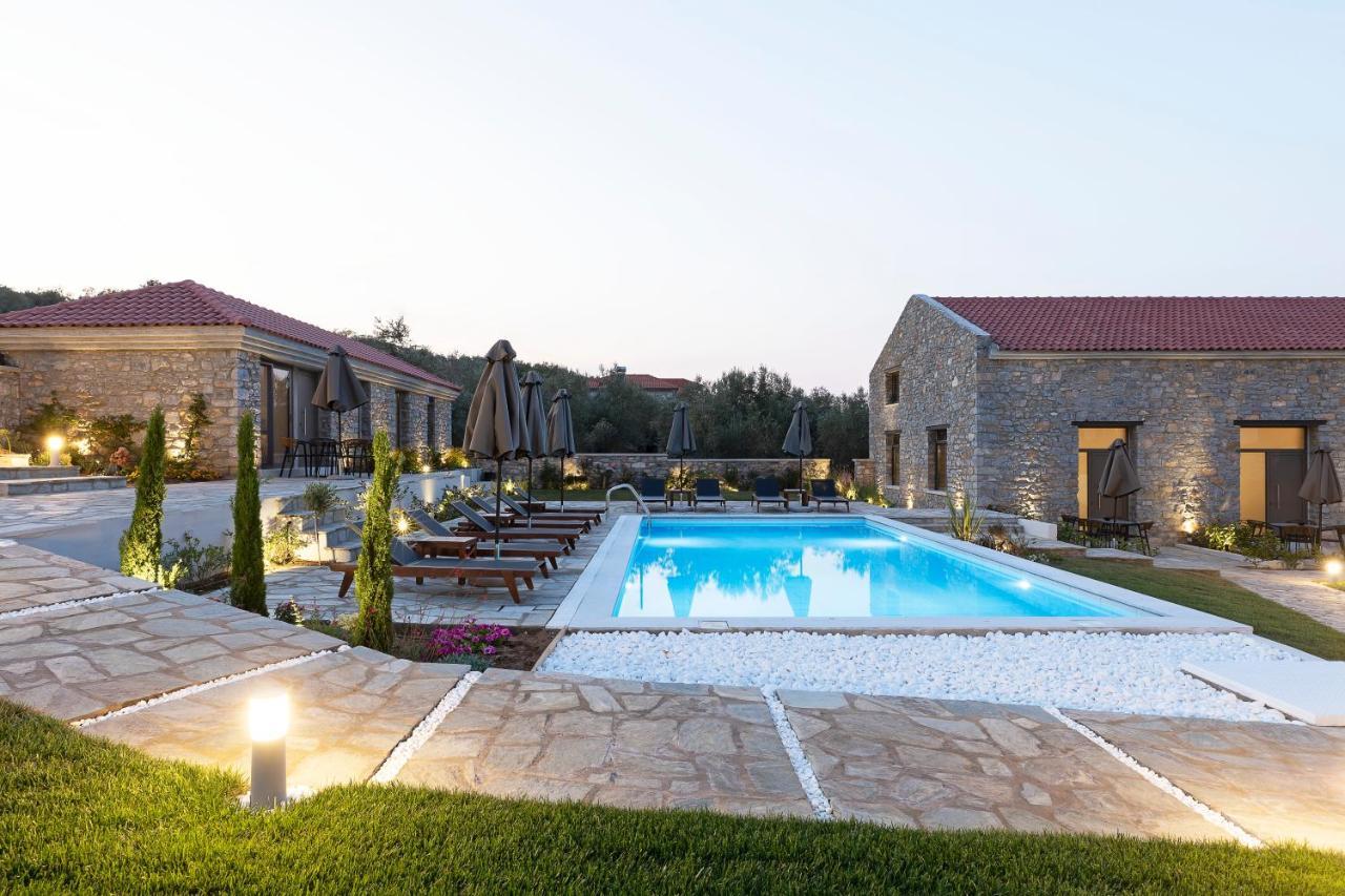 Lichnos Luxury Suites Sourpi Exterior foto
