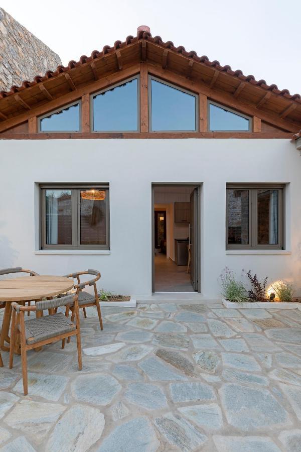 Lichnos Luxury Suites Sourpi Exterior foto