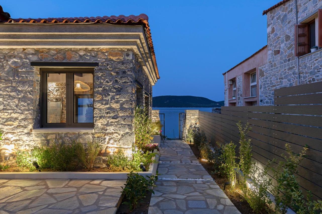 Lichnos Luxury Suites Sourpi Exterior foto