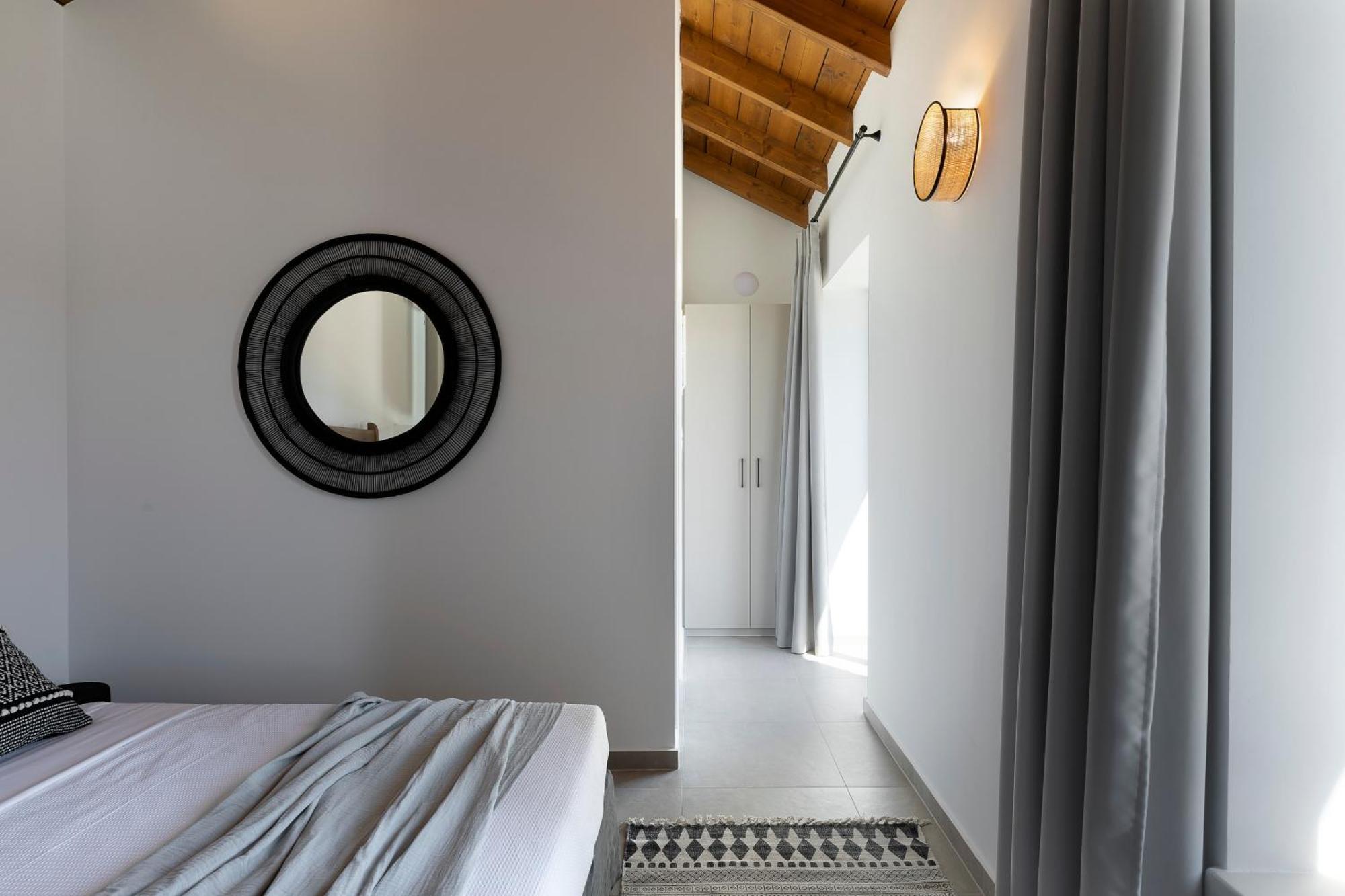 Lichnos Luxury Suites Sourpi Exterior foto
