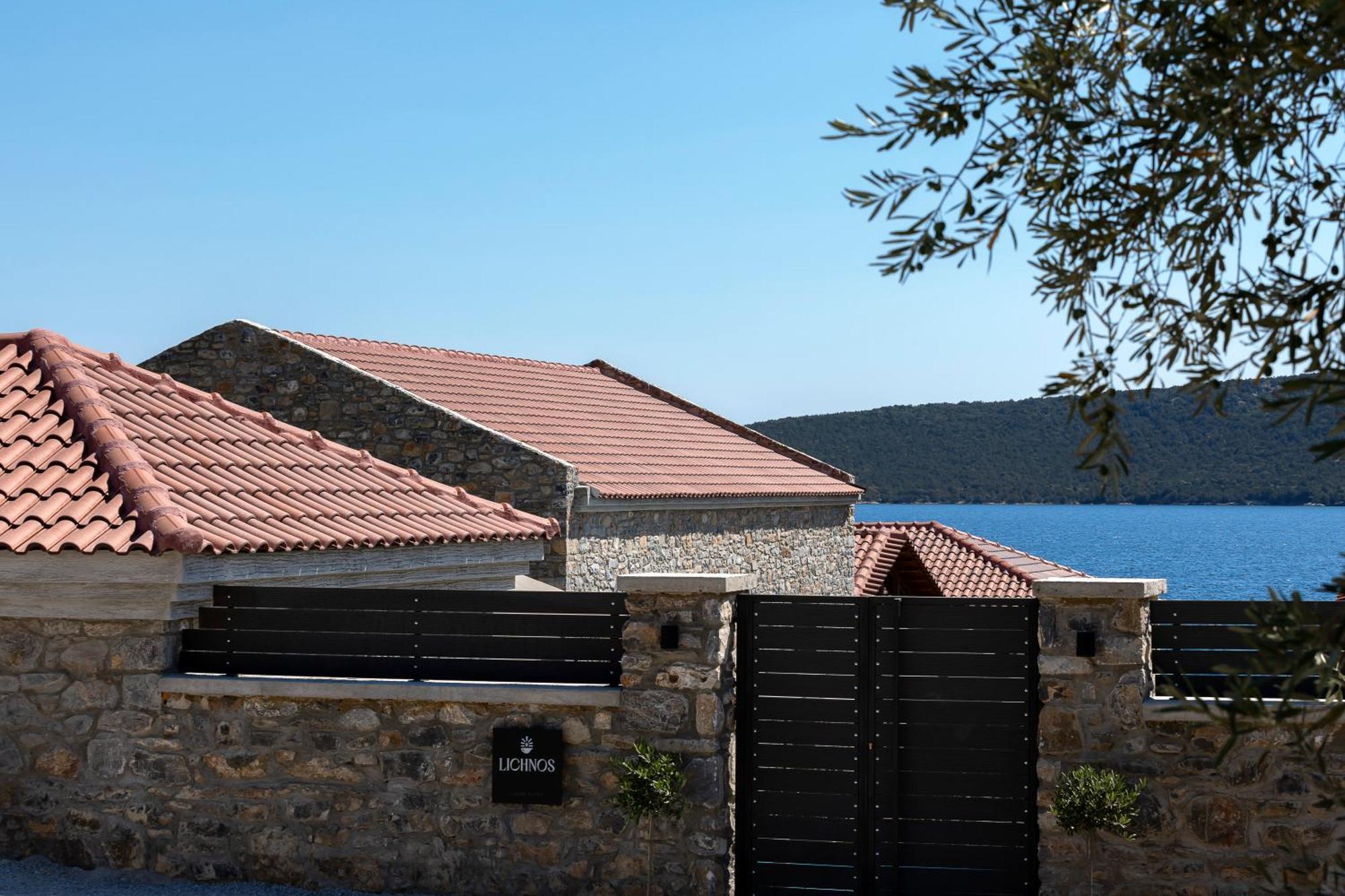 Lichnos Luxury Suites Sourpi Exterior foto